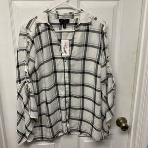 Jessica Simpson Button Down Top